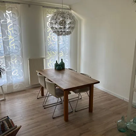 Zentrumsnahe Im Gruenen Apartman