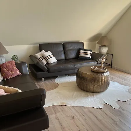 Zentrumsnahe Im Gruenen Apartman *